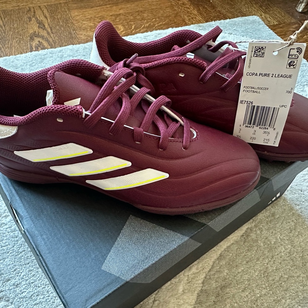 Adidas Maroon Soccer Cleats SZ 3.5